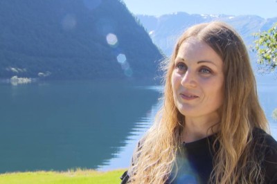 Anne Jo betalar dyrt for straumen medan sambygdingar nesten får den gratis