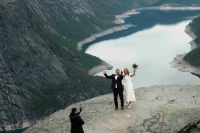 Brudeferden stopper i Hardanger - Kommentar: 