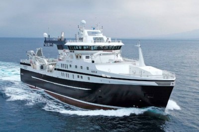 Fiskefartøy må betale CO₂-avgift for å fylle drivstoff – klimatiltaket vekker kraftige reaksjonar