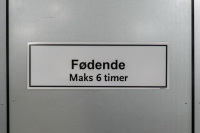 Skiltet vekker sinne: - Kan ikke forstå logikken