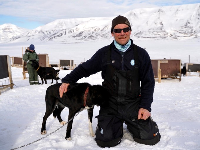 Kennelen er relativt liten. Det er viktig å ha tid og omsorg til hver enkelt hund, forteller Tommy Jordbrudal. Foto: Sara Svanemyr, Det kongelige hoff