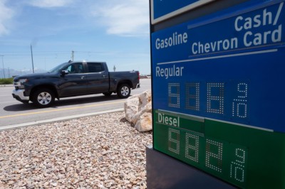 Bensinprisen til nye høyder i USA – 13 kroner for literen - STØRE/VEDUM