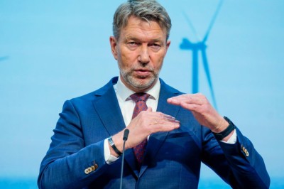 Aasland foreslår å skru av strømmen til bedrifter på kalde dager