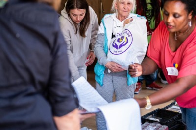 Møter seg selv i døra -